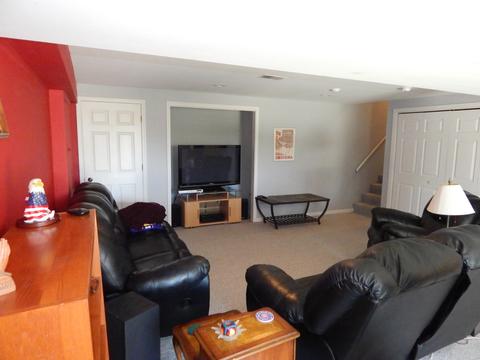 2800 Colonial Dr, Elgin, IL 60124 photo 28