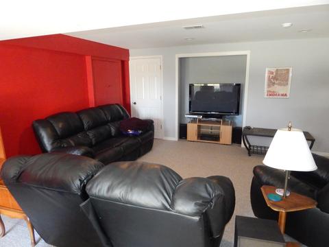 2800 Colonial Dr, Elgin, IL 60124 photo 27