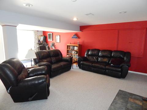 2800 Colonial Dr, Elgin, IL 60124 photo 26