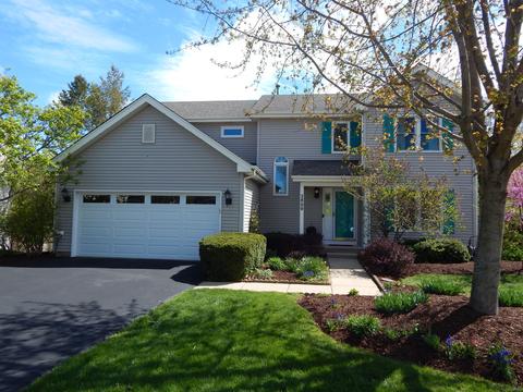 2800 Colonial Dr, Elgin, IL 60124 photo 2