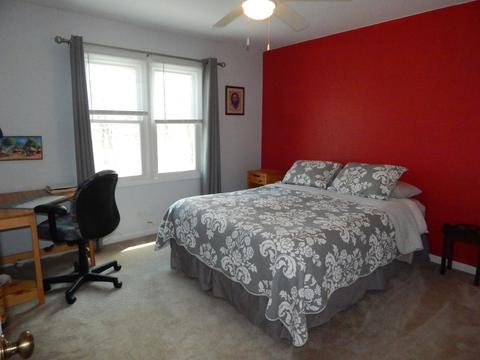 2800 Colonial Dr, Elgin, IL 60124 photo 23