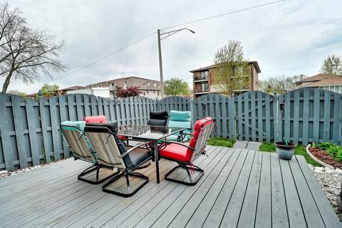2638 E Martha Pl, Burnham, IL 60633 photo 18