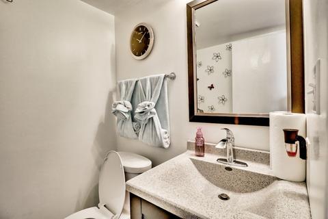 2638 E Martha Pl, Burnham, IL 60633 photo 7