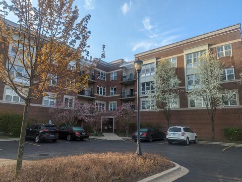 310 E Church St #208, Libertyville, IL 60048