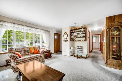 74 Arrowhead Dr, Thornton, IL 60476 photo 4