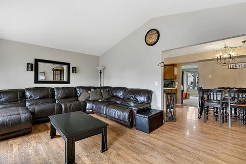 2935 Worcester Ln, Aurora, IL 60504 photo 4