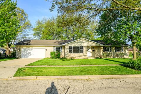 1227 Gifford St, Dekalb, IL 60115