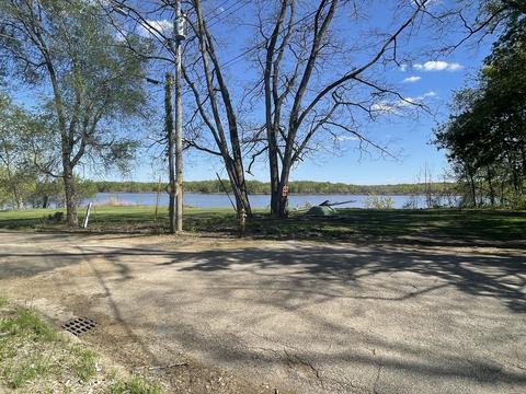 108 E 2nd St, Depue, IL 61322 photo 11