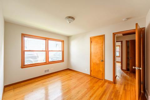 1150 Van St, Elgin, IL 60123 photo 8