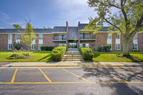 3939 Saratoga Ave #202, Downers Grove, IL 60515