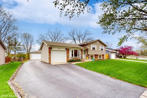 149 Plainview Dr, Bolingbrook, IL 60440 photo 2
