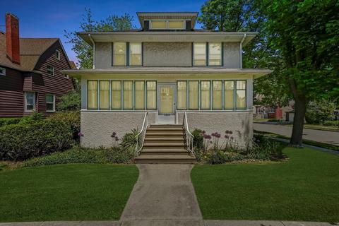7001 34th St, Berwyn, IL 60402