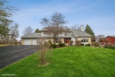1810 Hilltop Rd, Elgin, IL 60120 photo 5