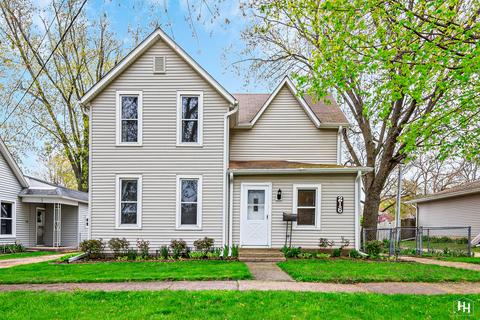 216 N State St, Genoa, IL 60135