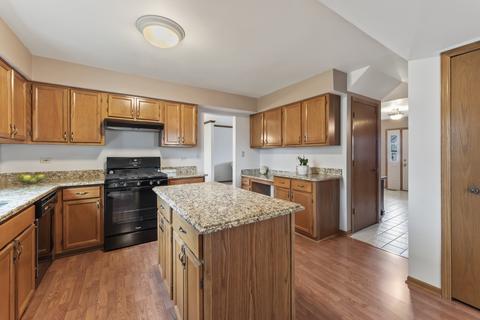 549 Ladysmith Rd, Bartlett, IL 60103 photo 14