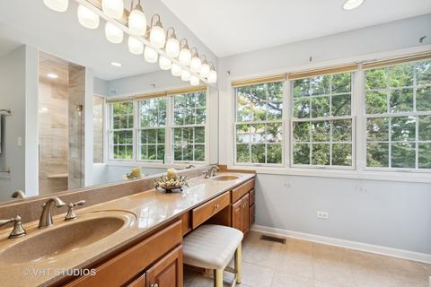 456 Dunleer Dr, Cary, IL 60013 photo 12