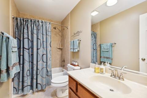 456 Dunleer Dr, Cary, IL 60013 photo 17