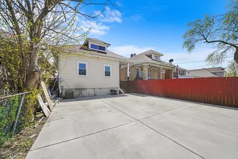 5716 S Artesian Ave, Chicago, IL 60629 photo 22