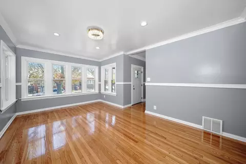 5716 S Artesian Ave, Chicago, IL 60629 photo 5