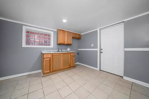 5716 S Artesian Ave, Chicago, IL 60629 photo 19