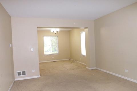 4017 Hoffman St, Plano, IL 60545 photo 2