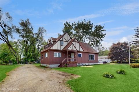 415 E Crystal Lake Ave, Crystal Lake, IL 60014