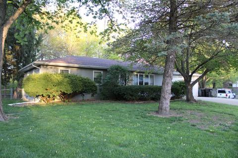902 Charlotte Dr, Normal, IL 61761 photo 2
