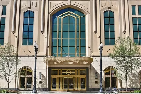 21 E Huron St #1606, Chicago, IL 60611