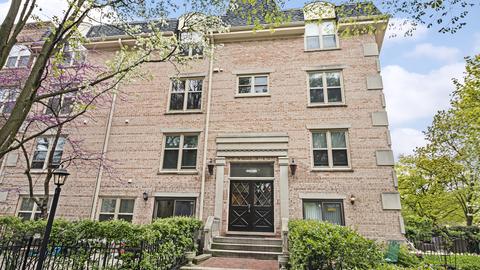 880 Forest Ave #A, Evanston, IL 60202