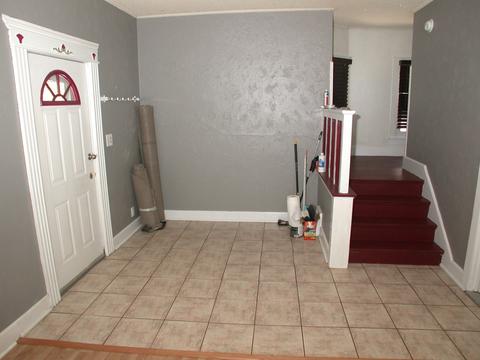 366 Walnut Ave, Elgin, IL 60123 photo 4