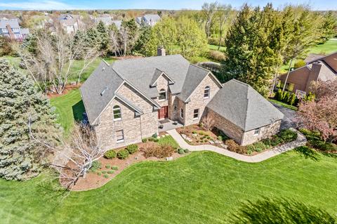11 N282 Williamsburg Dr, Elgin, IL 60124 photo 1