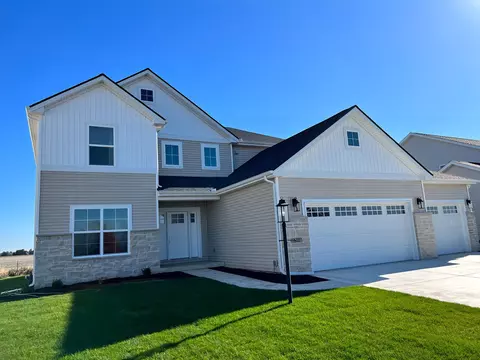 412 Harpers Fry, Savoy, IL 61874