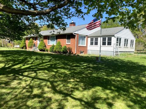 8440 1900 East St, Tiskilwa, IL 61368