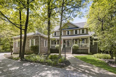 2600 Riivendell Dr, New Lenox, IL 60451