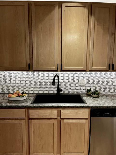 3260 N Clark St #304, Chicago, IL 60657 photo 4
