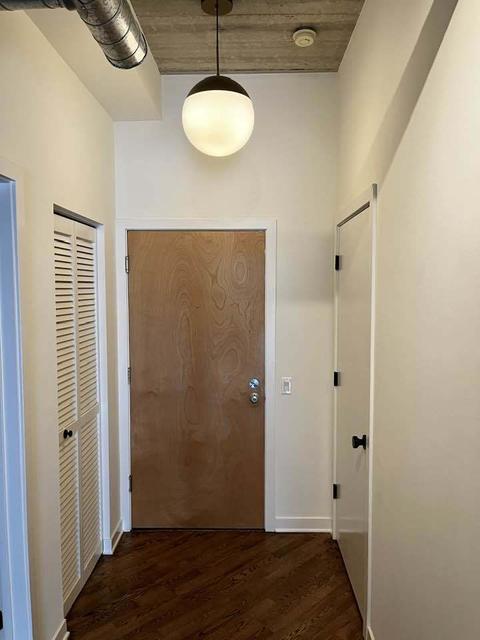 3260 N Clark St #304, Chicago, IL 60657 photo 2