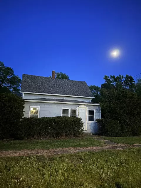 309 S Harrison St, Colfax, IL 61728