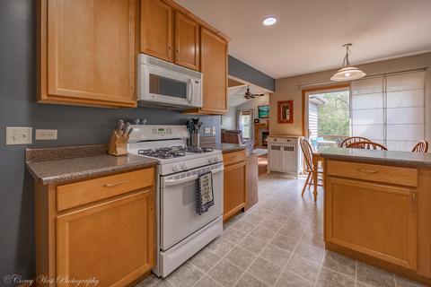 1483 Mackenzie Ln, Elgin, IL 60120 photo 11