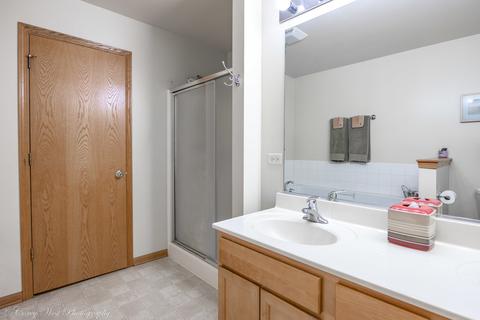 1483 Mackenzie Ln, Elgin, IL 60120 photo 17
