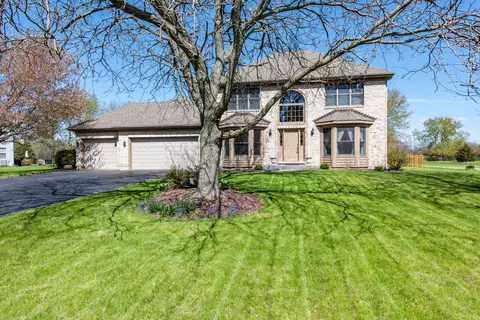 9018 Bentley Ln, Spring Grove, IL 60081