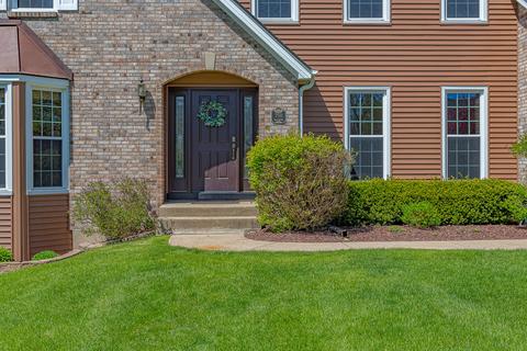 750 Braewood Dr, Algonquin, IL 60102 photo 2