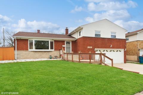 270 Silver Ln, Melrose Park, IL 60160