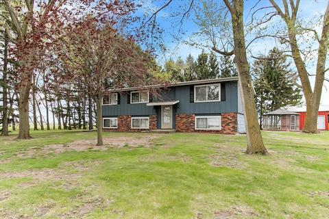 11535 S Kankakee Rd, Reddick, IL 60961 photo 1