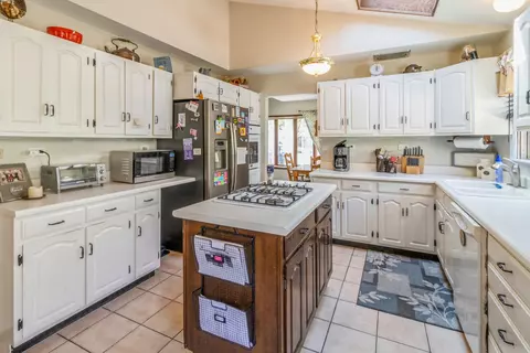 5956 W Maple Ave, Berkeley, IL 60163 photo 7