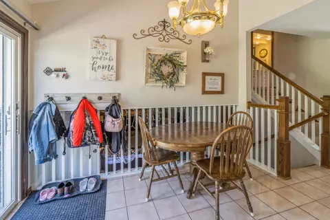 5956 W Maple Ave, Berkeley, IL 60163 photo 9