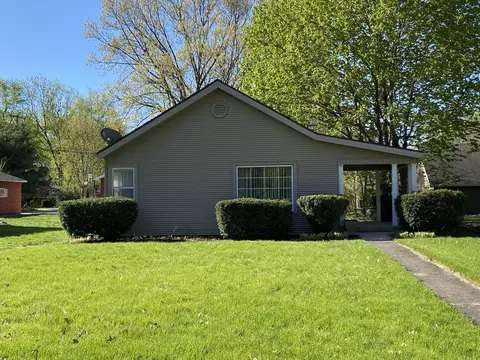 121 E North St, Dwight, IL 60420
