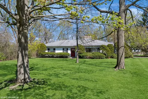 593 Greenvale Rd, Lake Forest, IL 60045