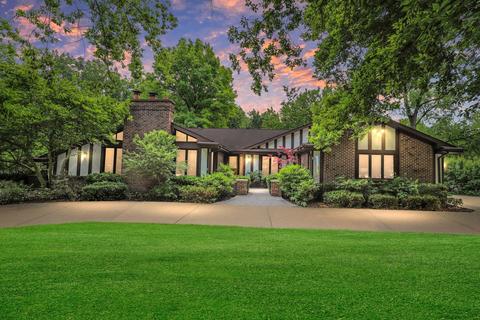 21 W651 Maple Ave, Medinah, IL 60157