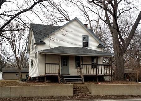 1308 E 4th St, Sterling, IL 61081