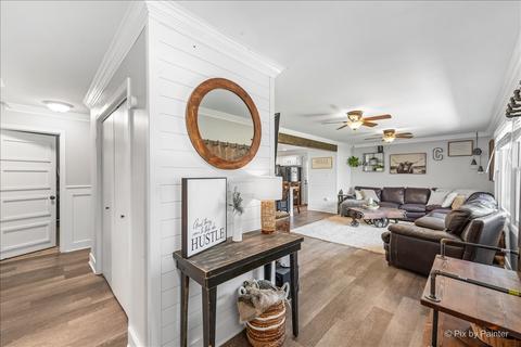 1705 Flower St, Mchenry, IL 60050 photo 8